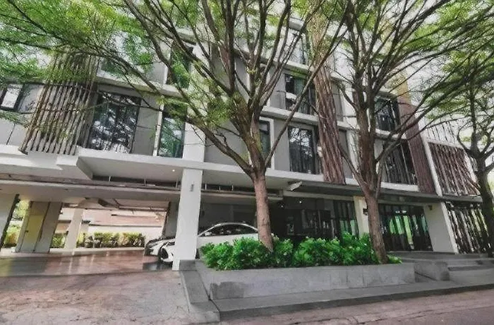 Bb House Mini